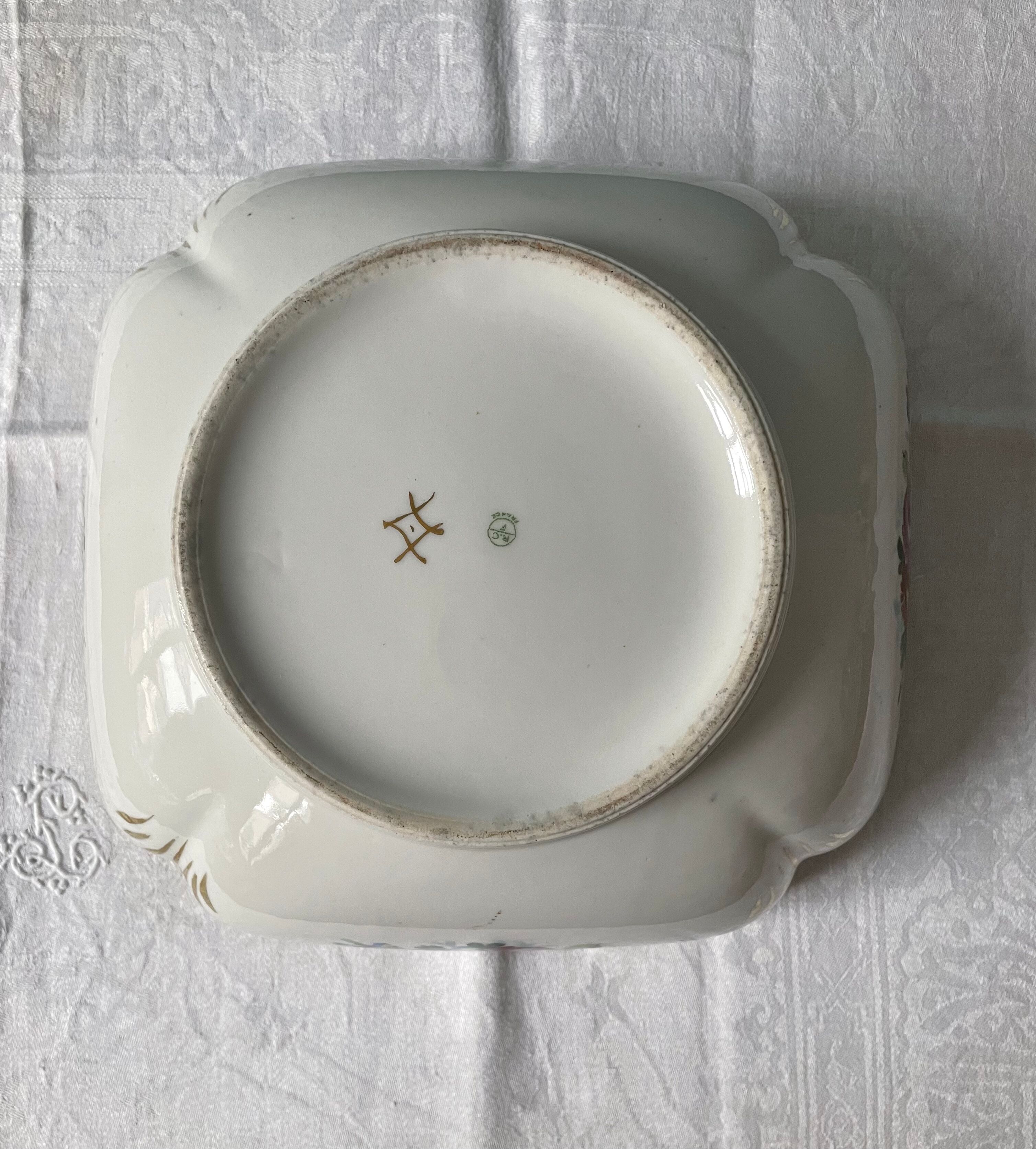 Porcelain salad bowl of Sèvres XIXth