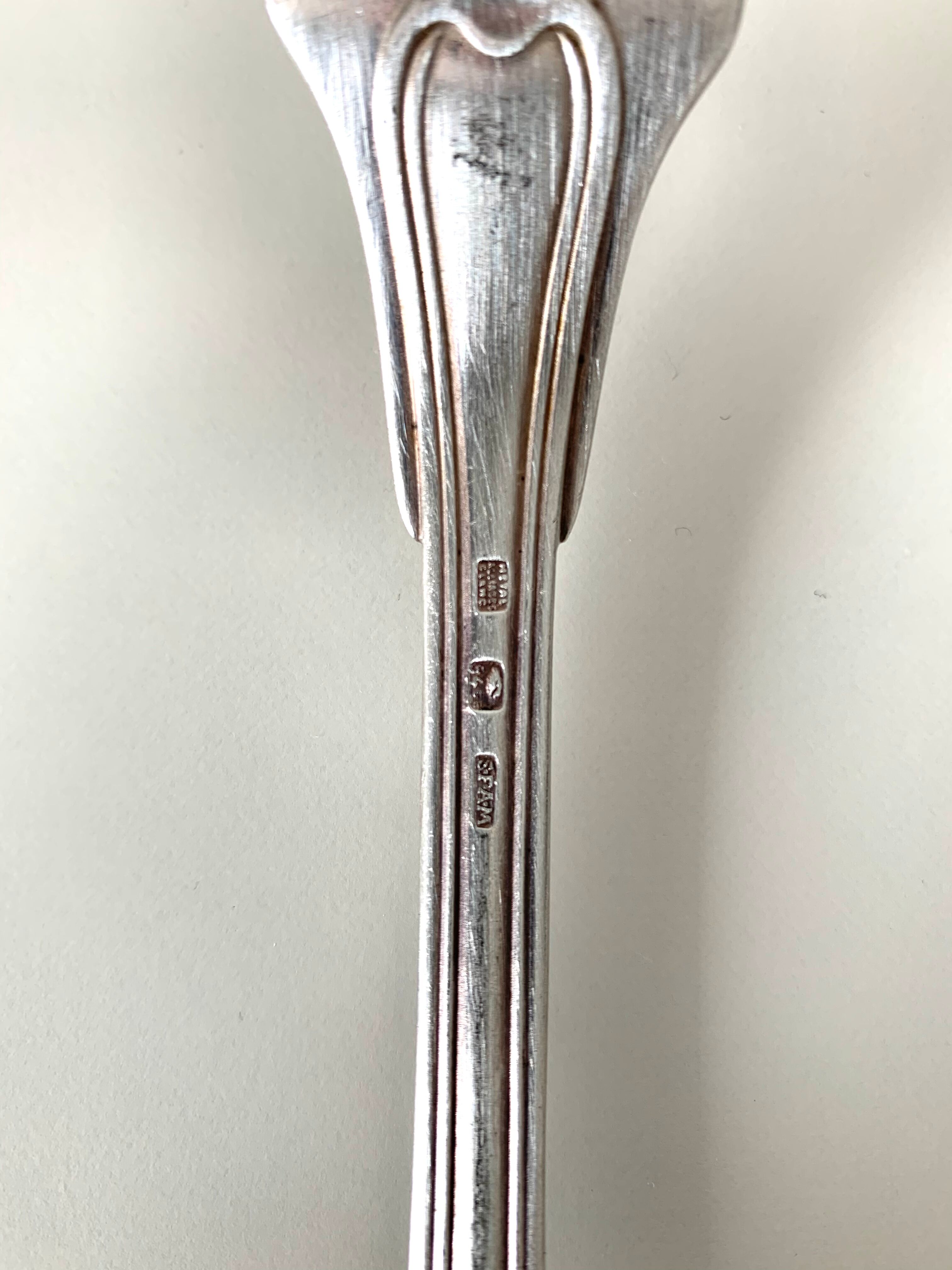 6 silver metal forks