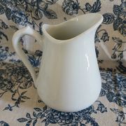 2 small vintage jugs