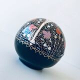 Decorative round box