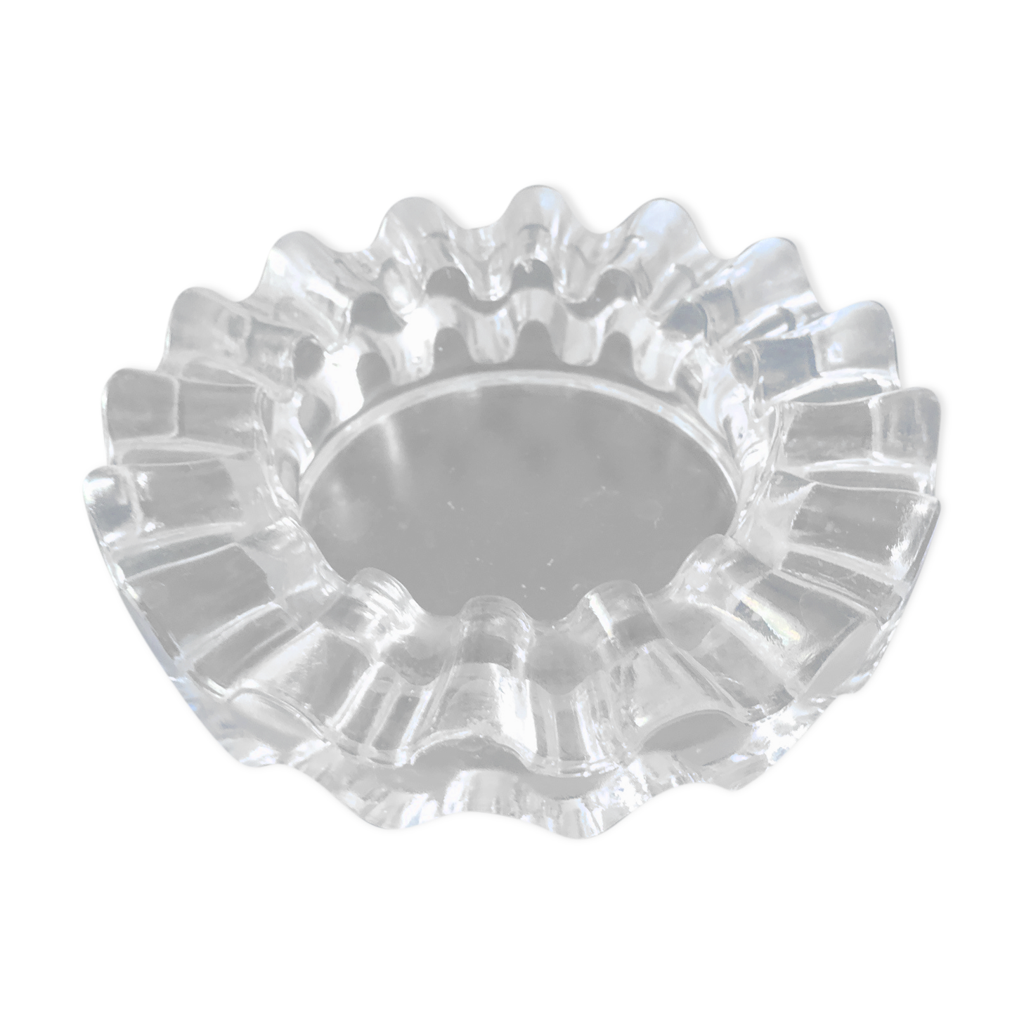 Curved glass ashtray