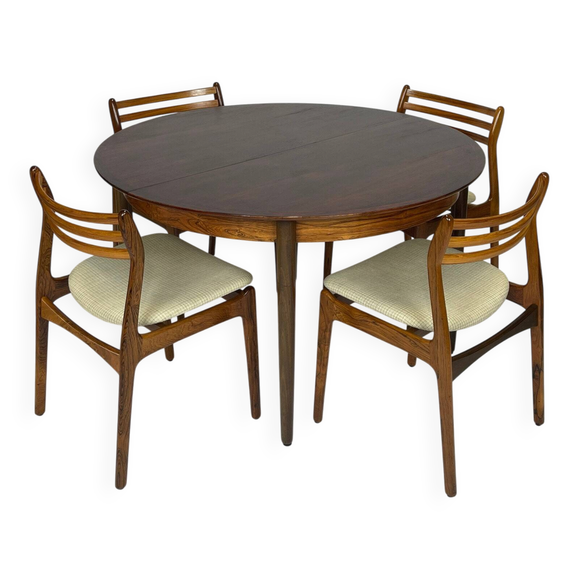 Scandinavian dining table in rosewood from the 1960s.