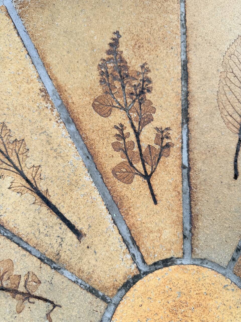 Herbier Capron ceramic dining table