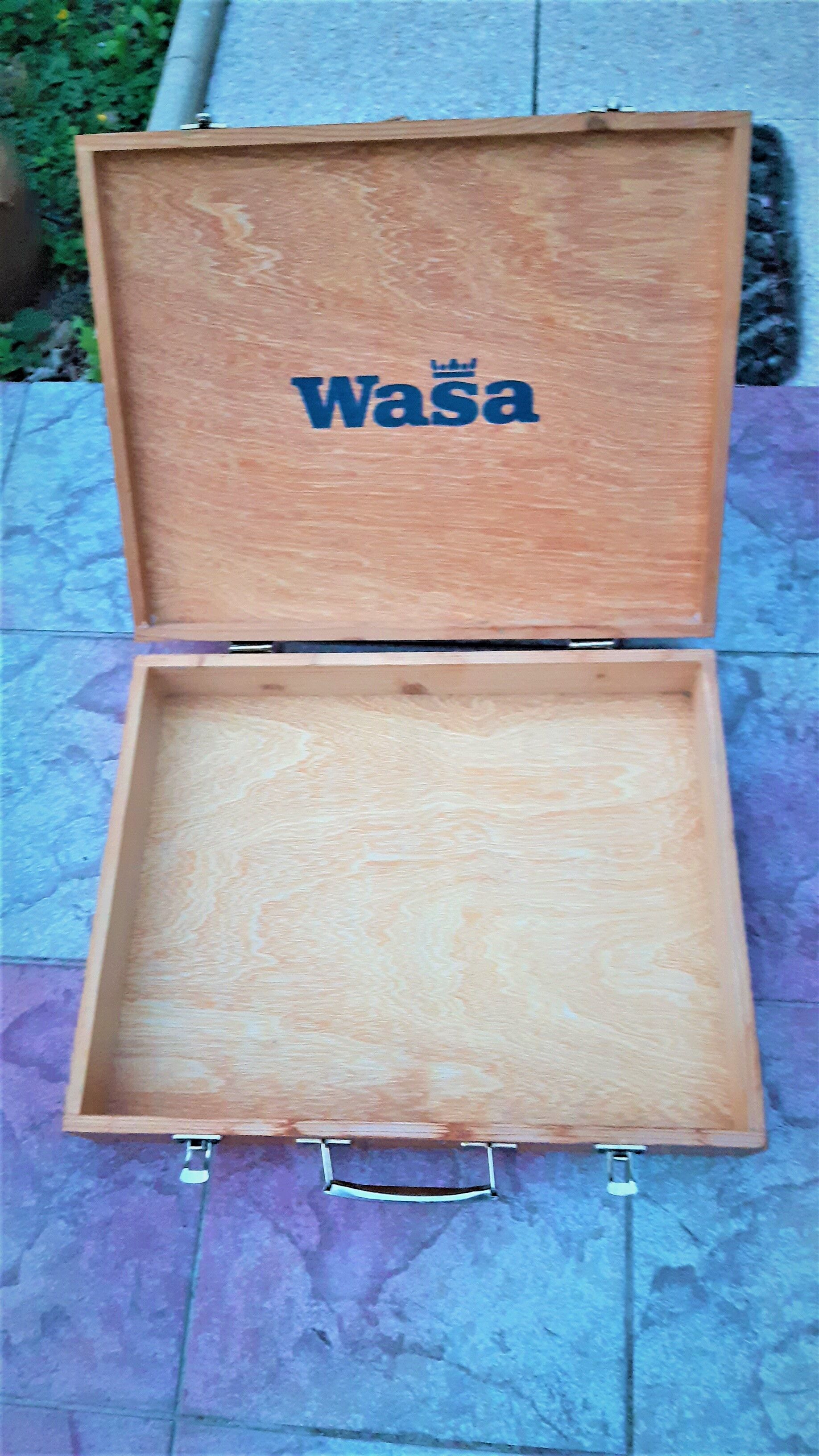 Wooden case