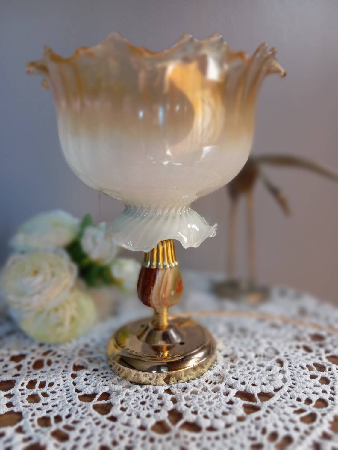 Vintage living room lamp with a granny chic atmosphere