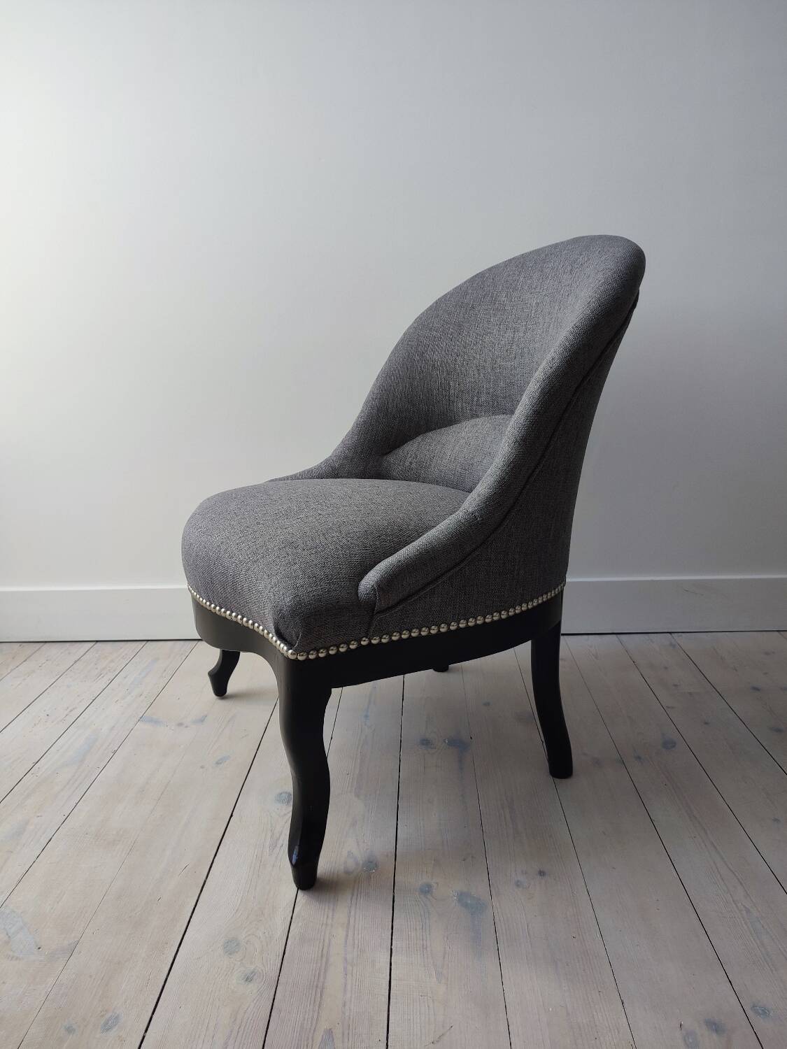 Children's toad chair