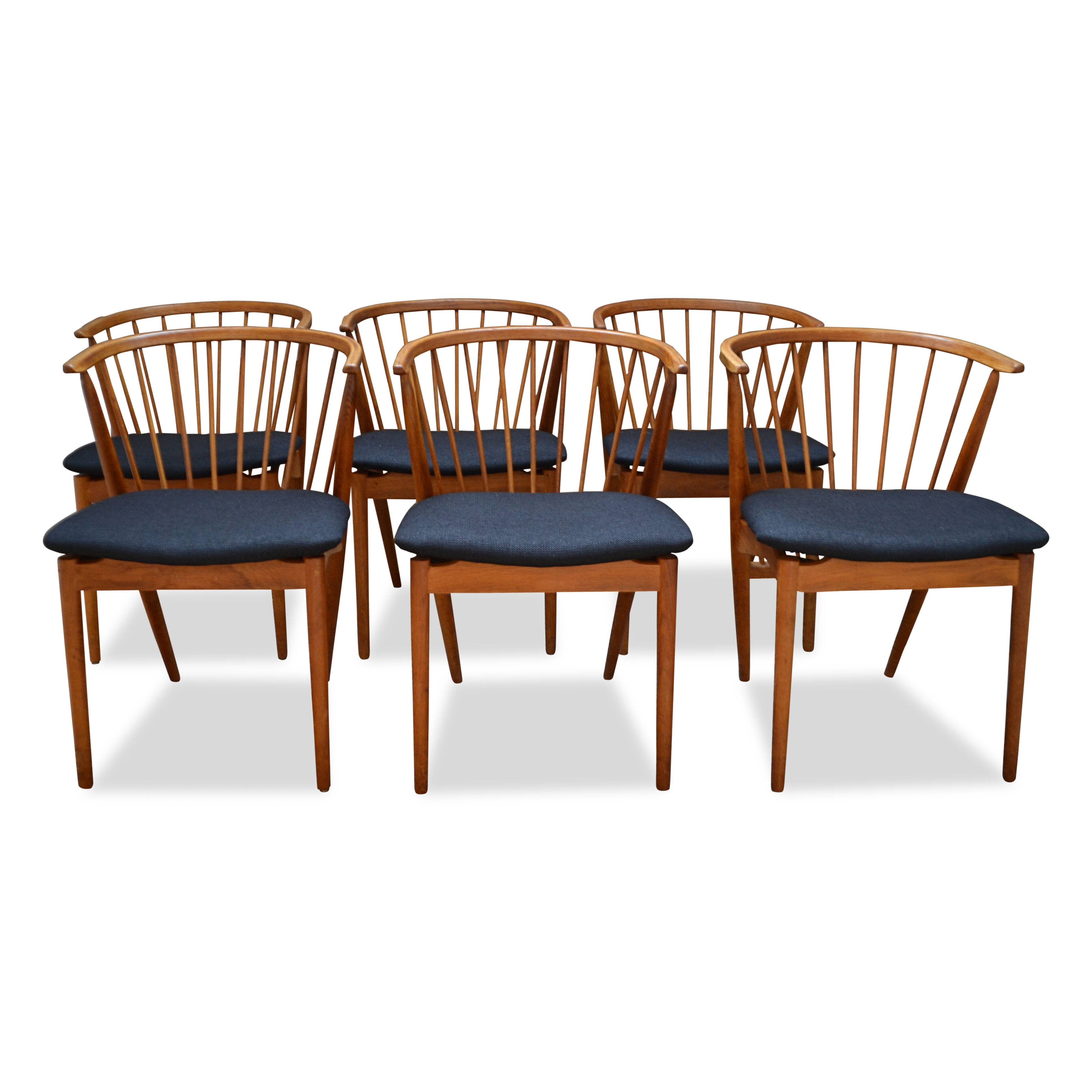 Vintage Danish design Helge Sibast nr.6 oak dining chairs