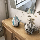 Vase en terre craquelée artisanal