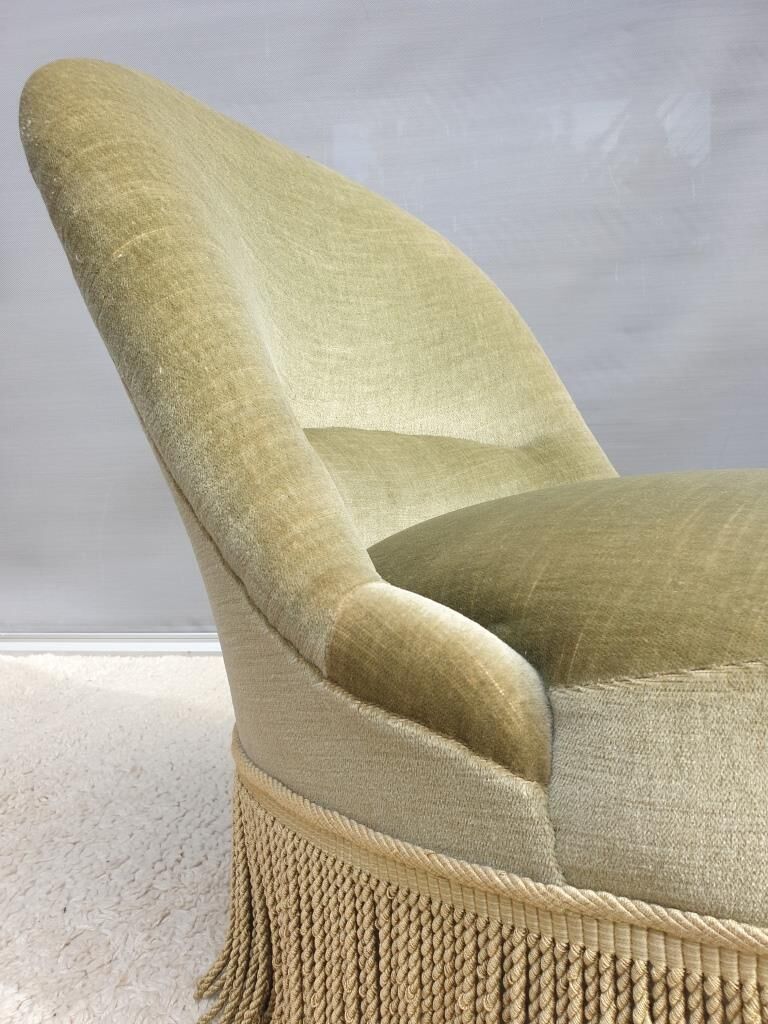 Driver toad velvet iridescent green chamarrée of fringes