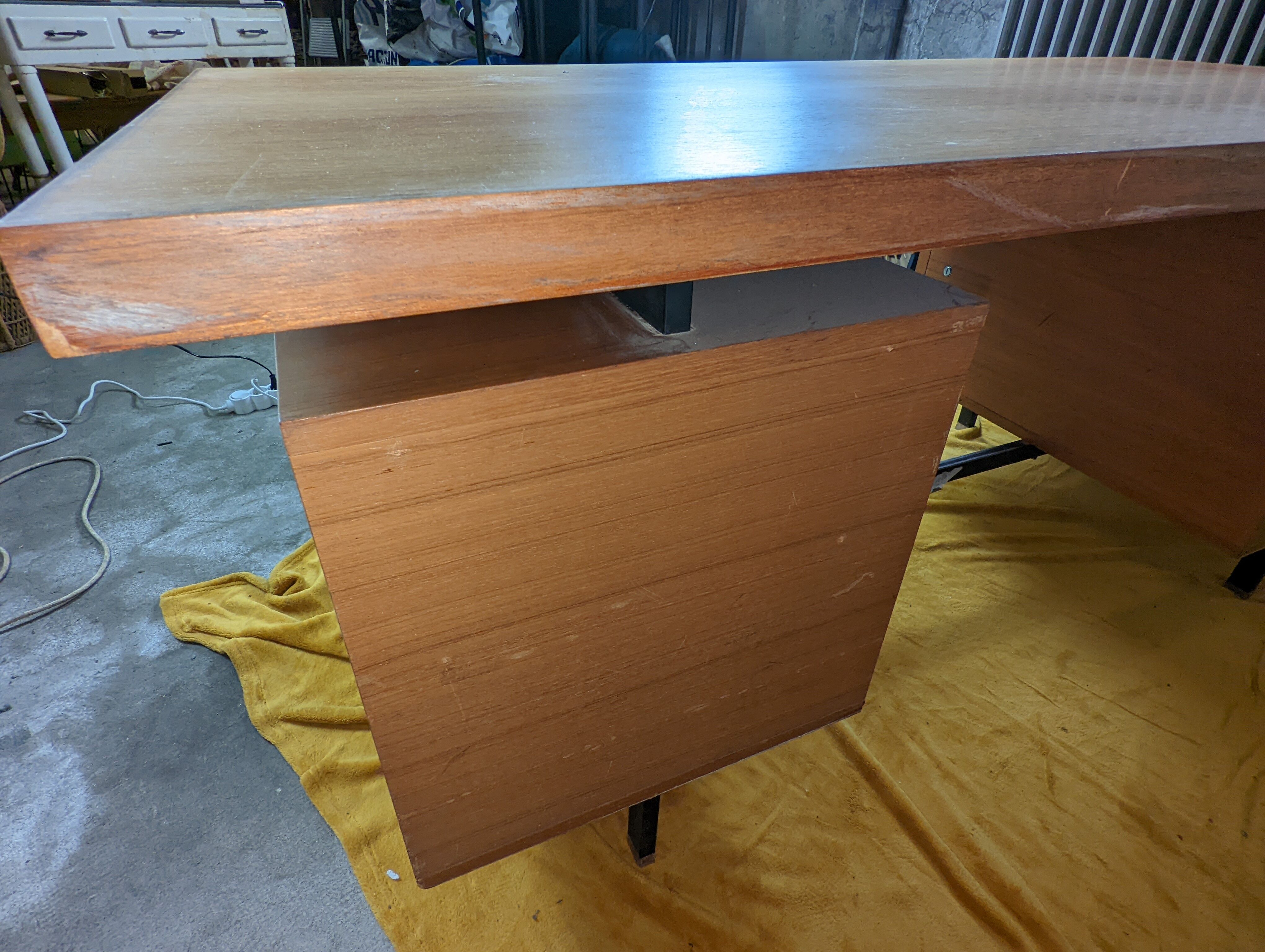 Minvielle desk in mahogany pierre guariche