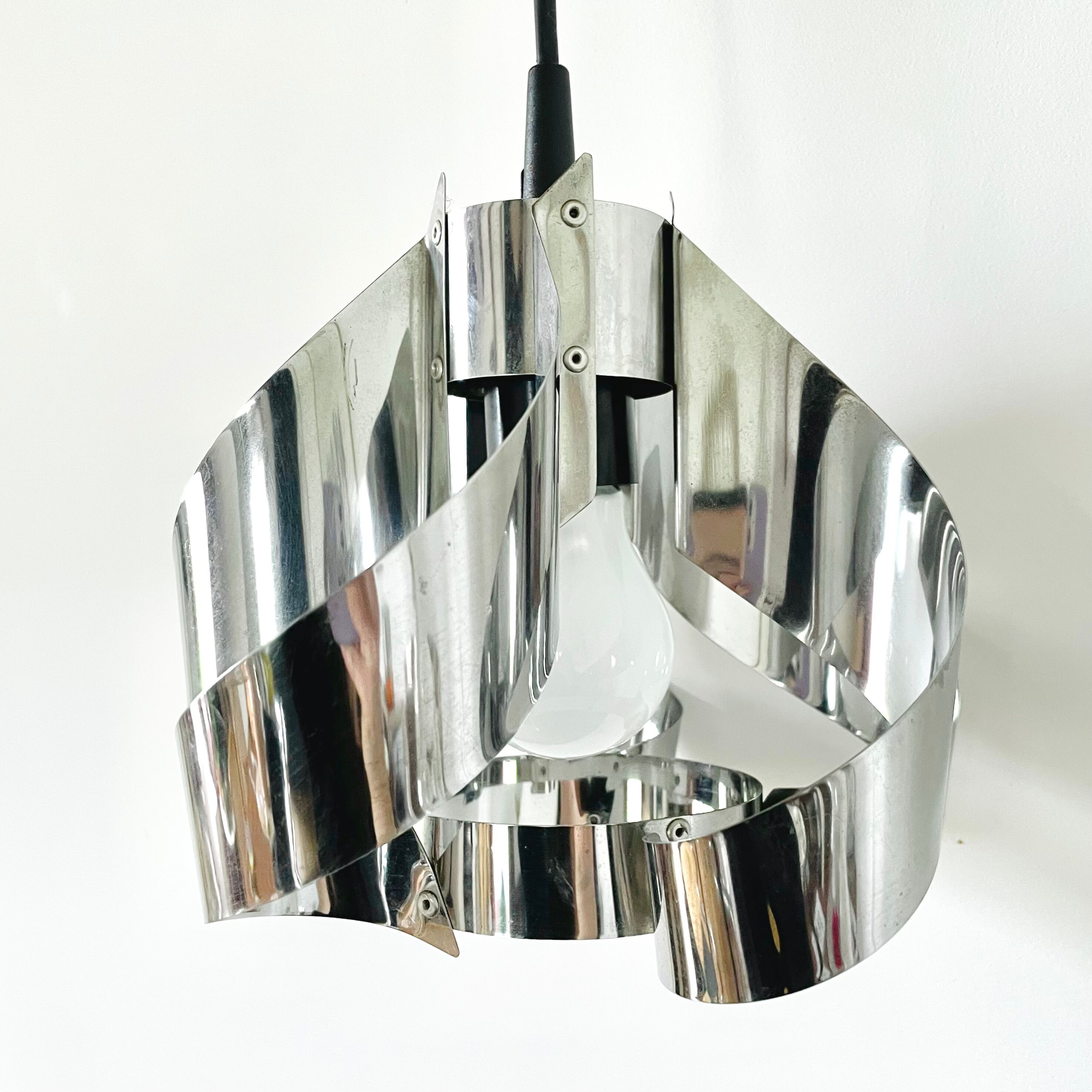 Suspension tourbillon space age