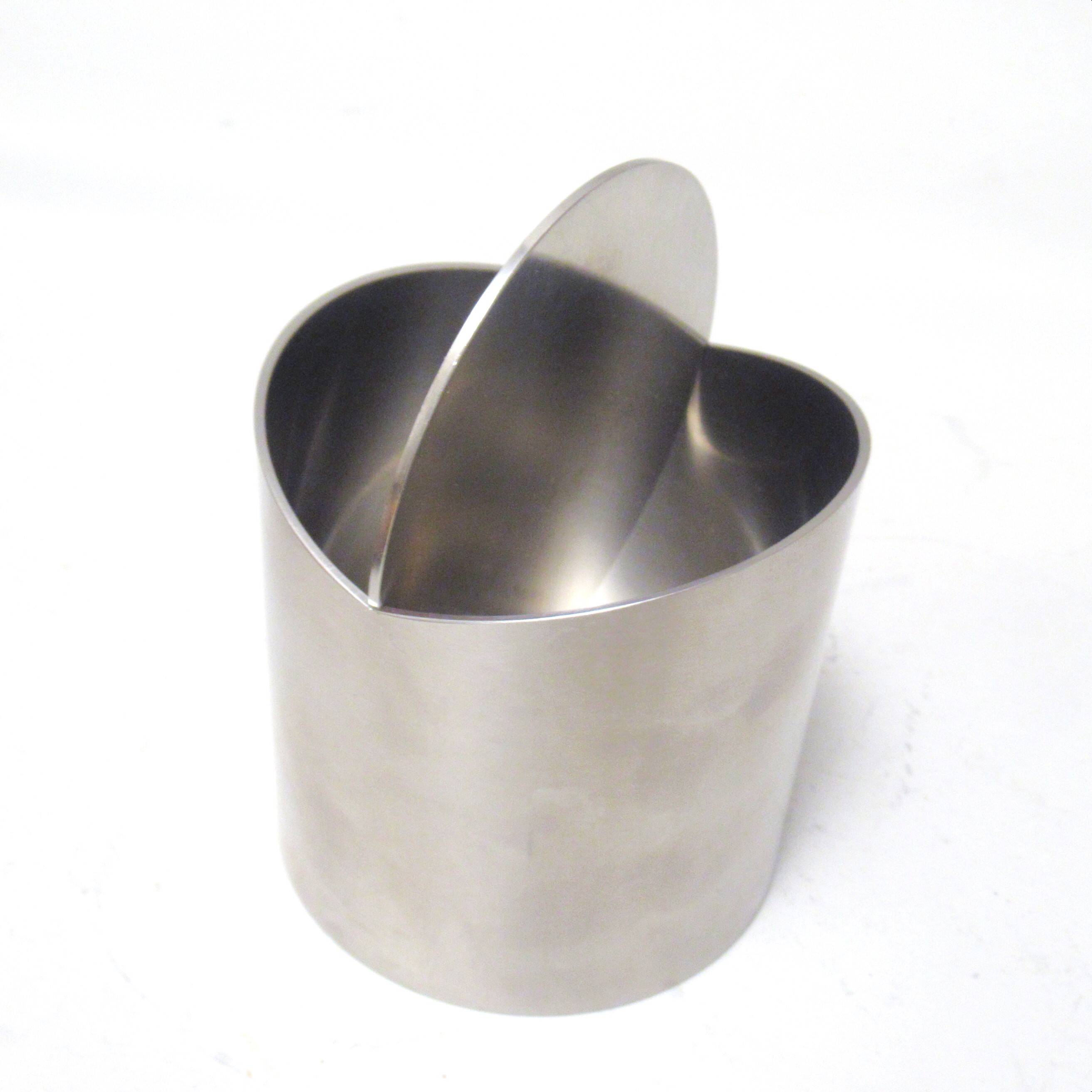 Cendrier moderniste Aart Roelandt Stelton 1987
