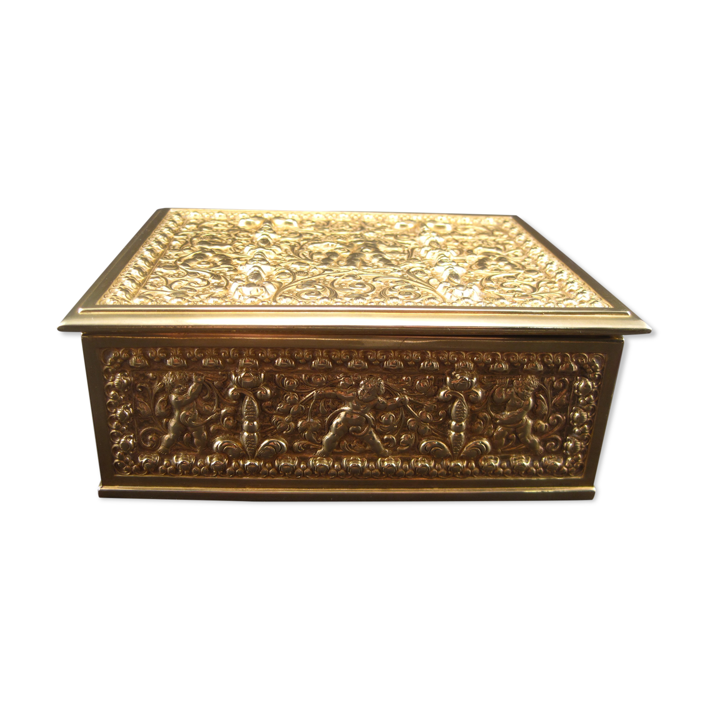 Golden brass cigar box manufactured by Erhard & Söhne around 1920