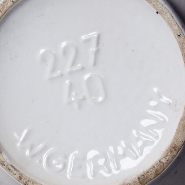 White vase Scheurich nr 227-40