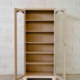 Old double display case – cream