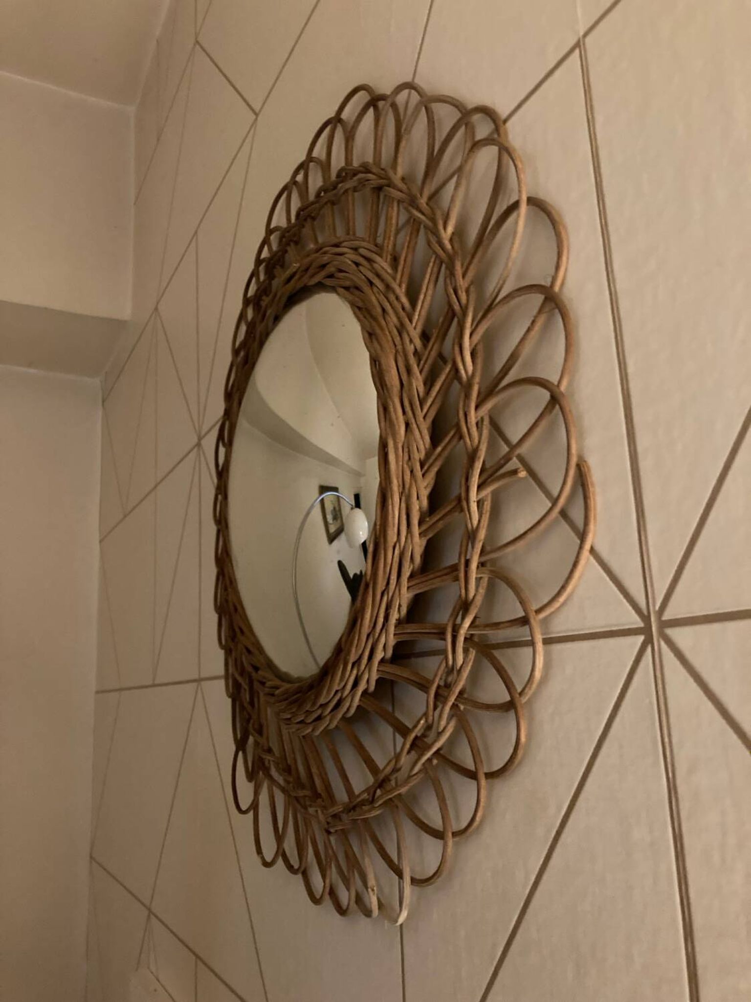 Miroir de sorcière en rotin vintage