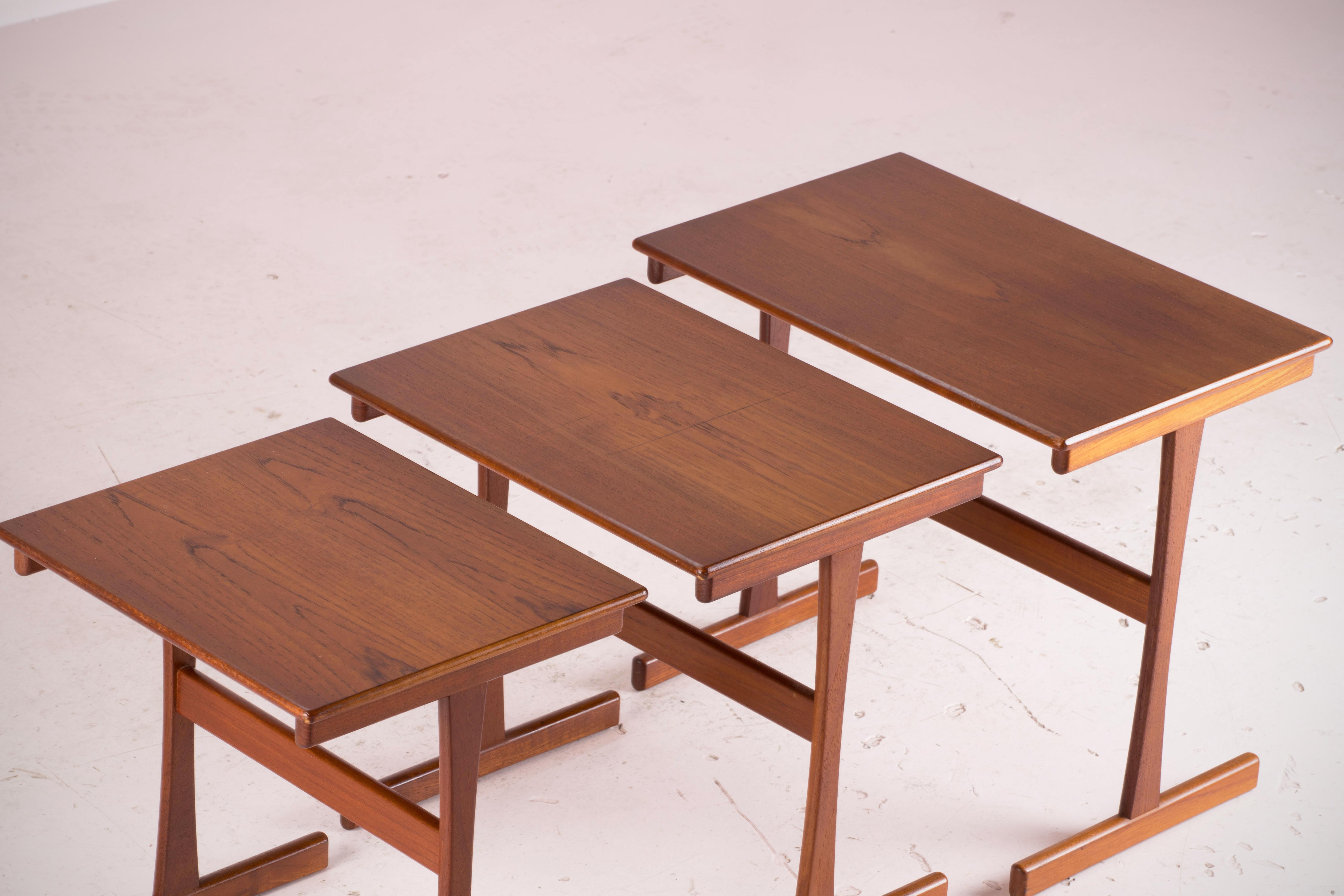 Tables basses gigognes scandinaves