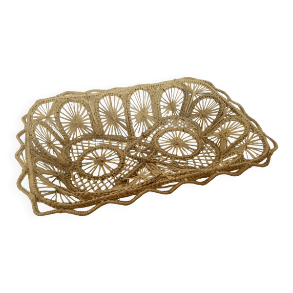 Corbeille en paille tressée