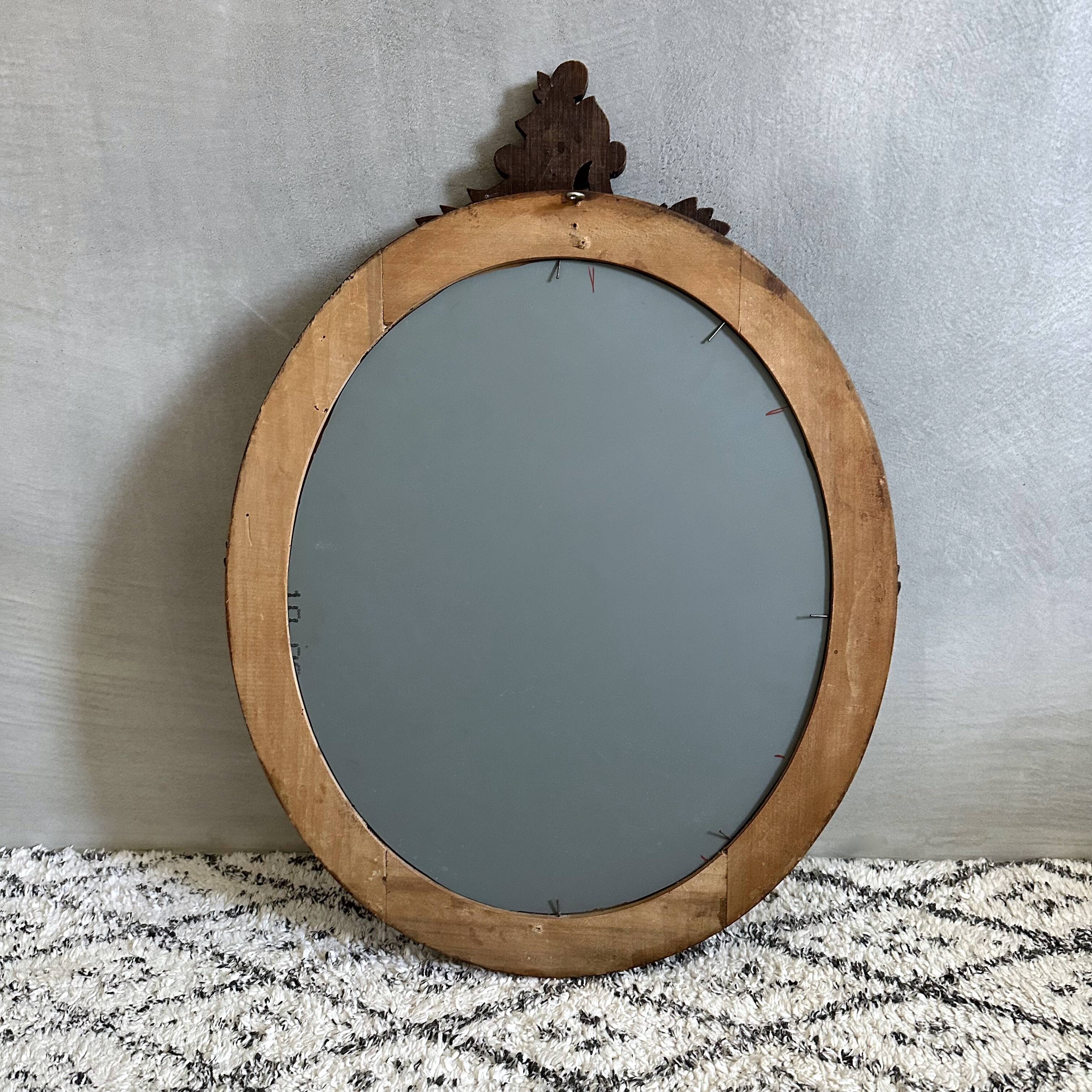 Miroir mural en bois vintage avec ornements floraux – Miroir ovale