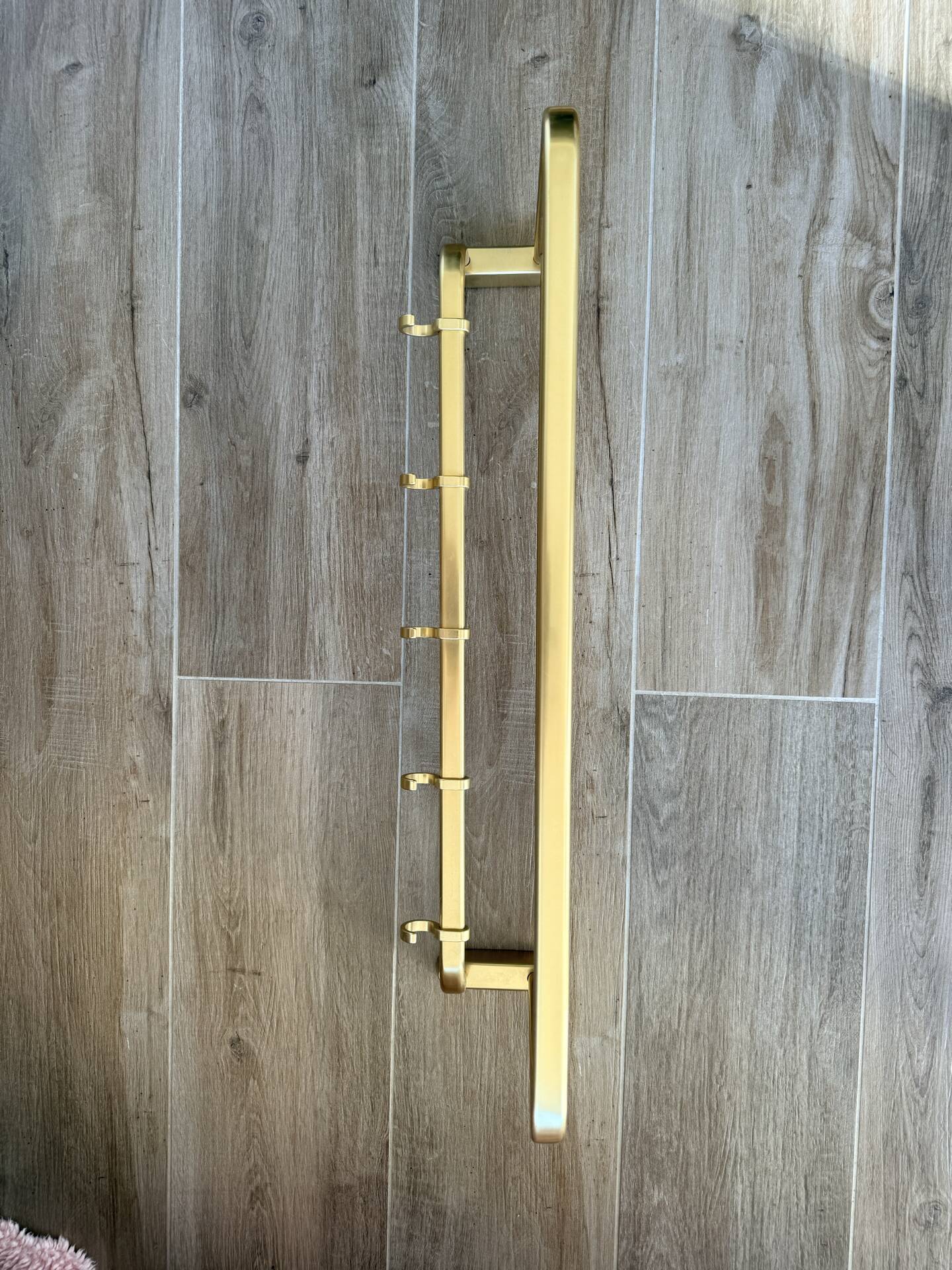 Vintage wall coat rack in gold aluminium – 1960s – 5 hooks