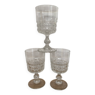 Set of 3 Luminarc Quadrille wine glasses