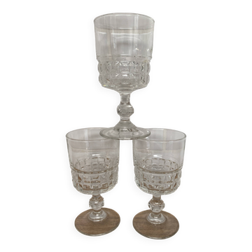 Set of 3 Luminarc Quadrille wine glasses