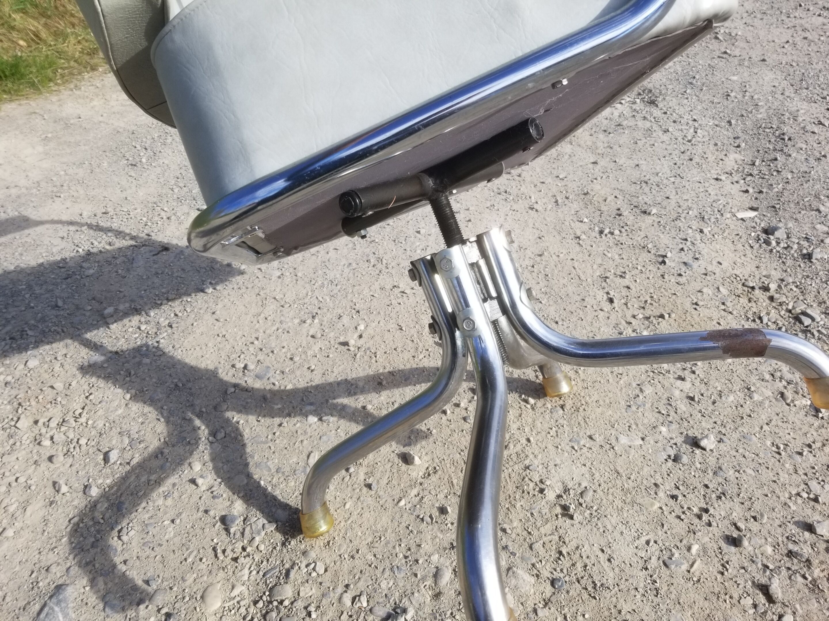 Old light grey pullman swivel office chair