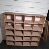Solid wood workshop cabinet with compartments
