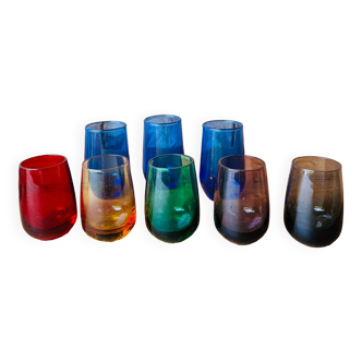 Ensemble de verres à liqueurs colorés années 70