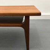 Table basse danoise du milieu du siècle avec rangement de A / S Niels Bach, 1960s