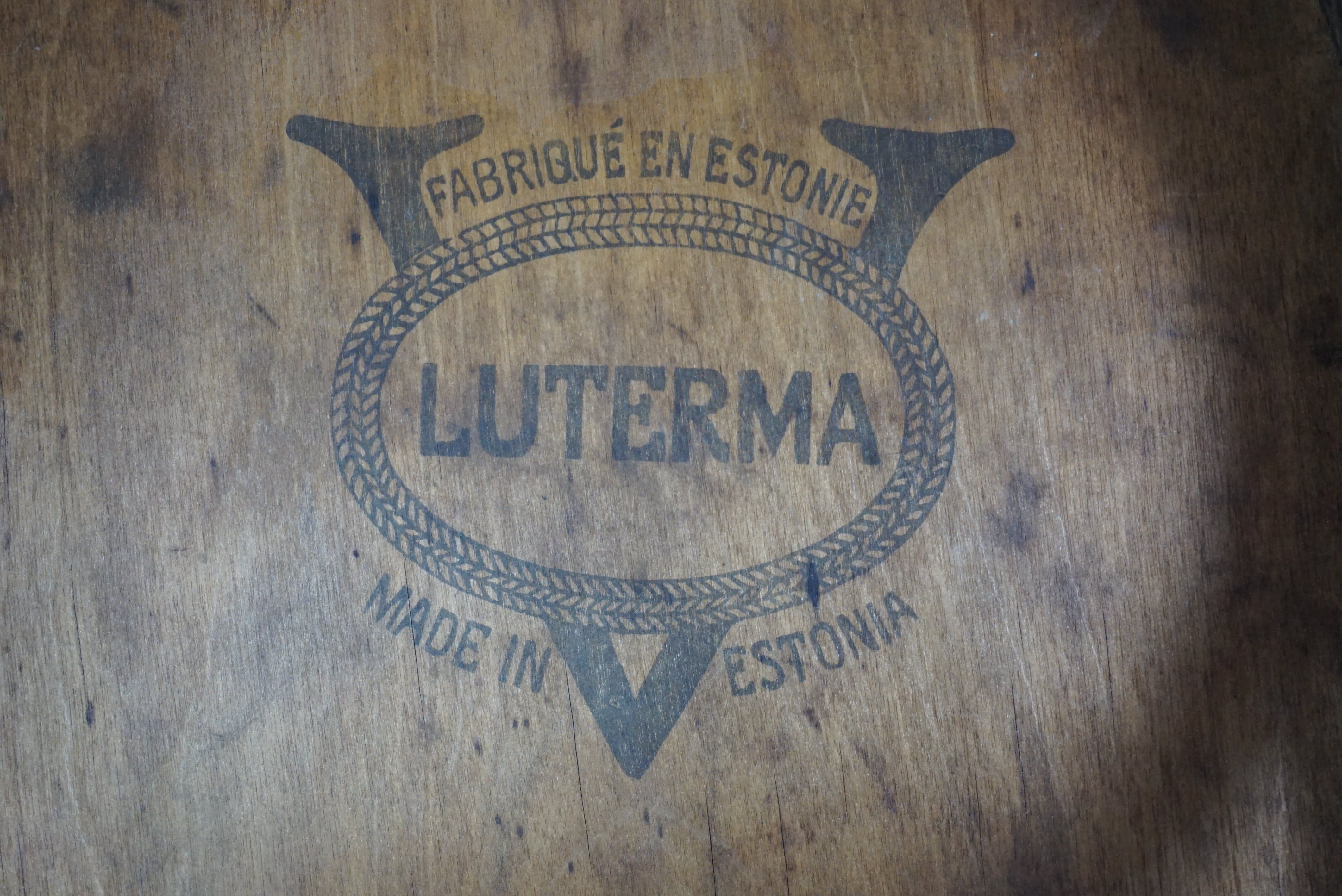 Early 20th century curved wooden chair