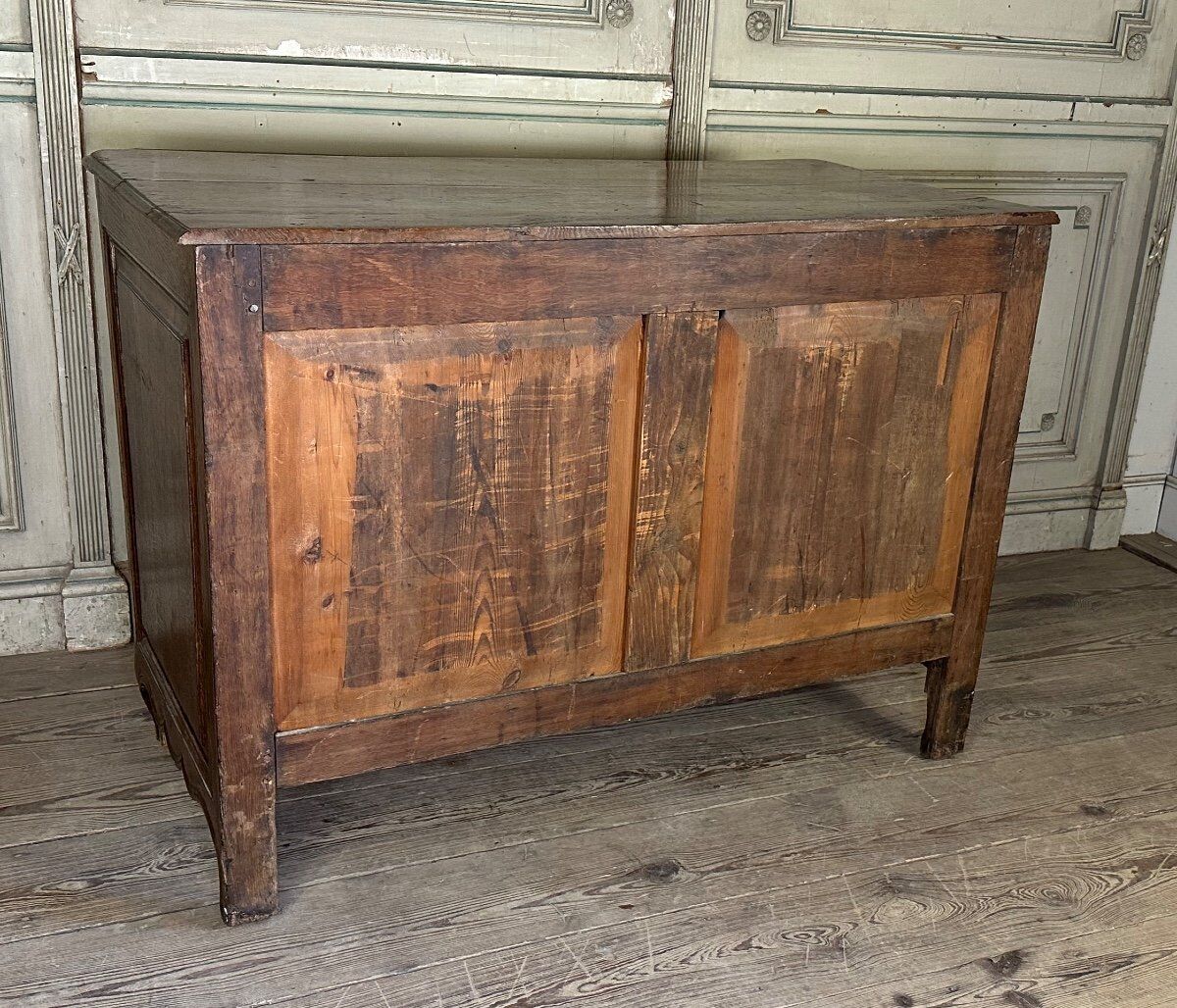 Commode Louis XV en chêne sculpté, XVIIIème siècle