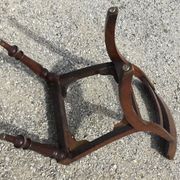 A series of 4 mahogany chairs with 19th th eme leather patties in good condition