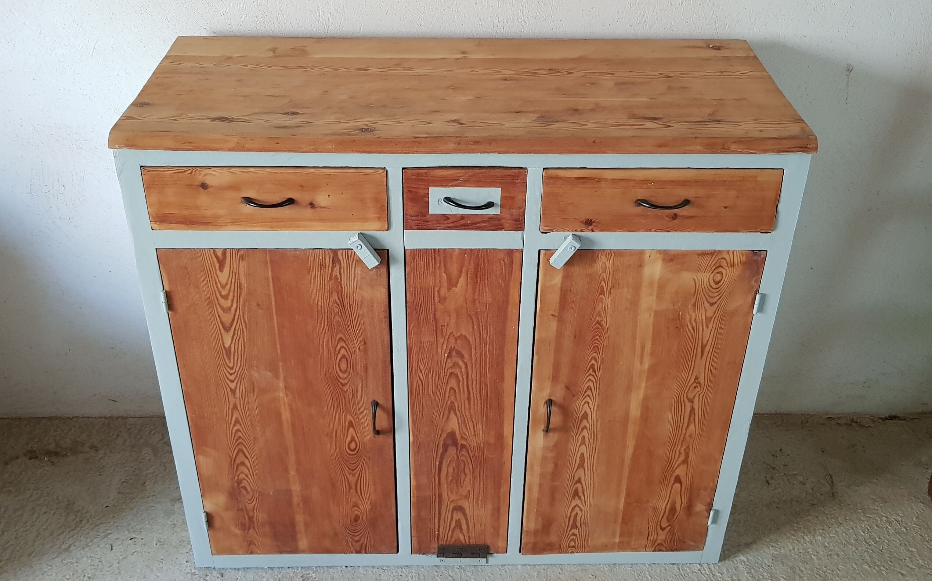 Vintage buffet