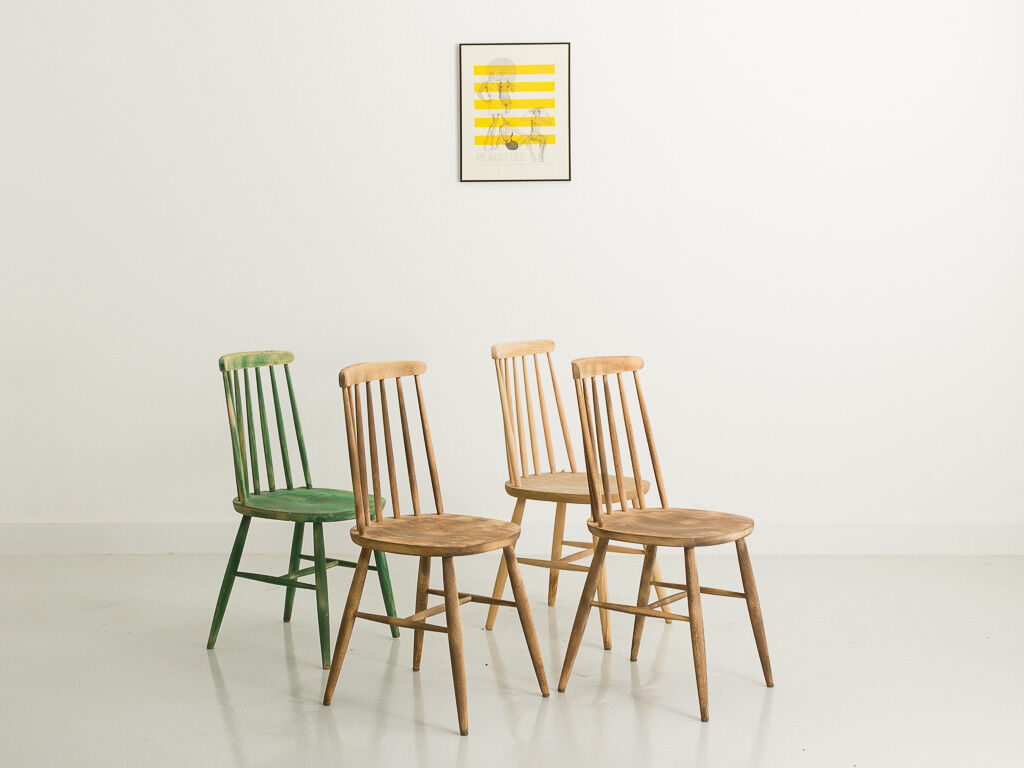 4 bistro chairs with solid wood bars
