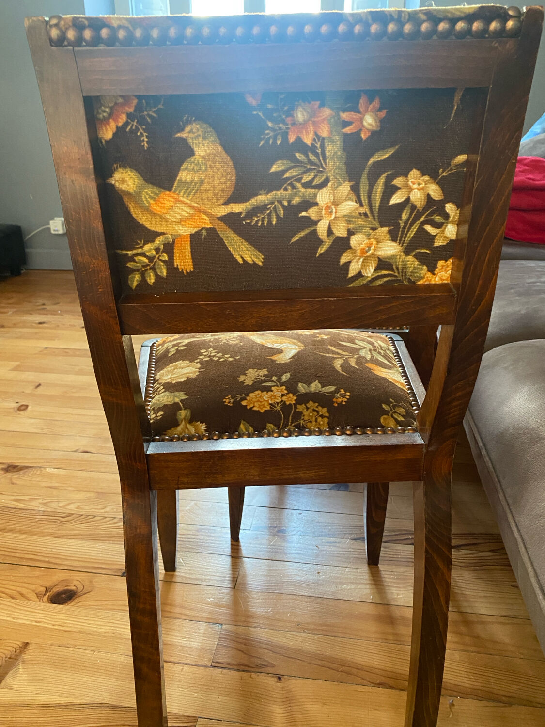 Set de 2 chaises vintage en velours oiseaux 1960-1970, état comme neuf.