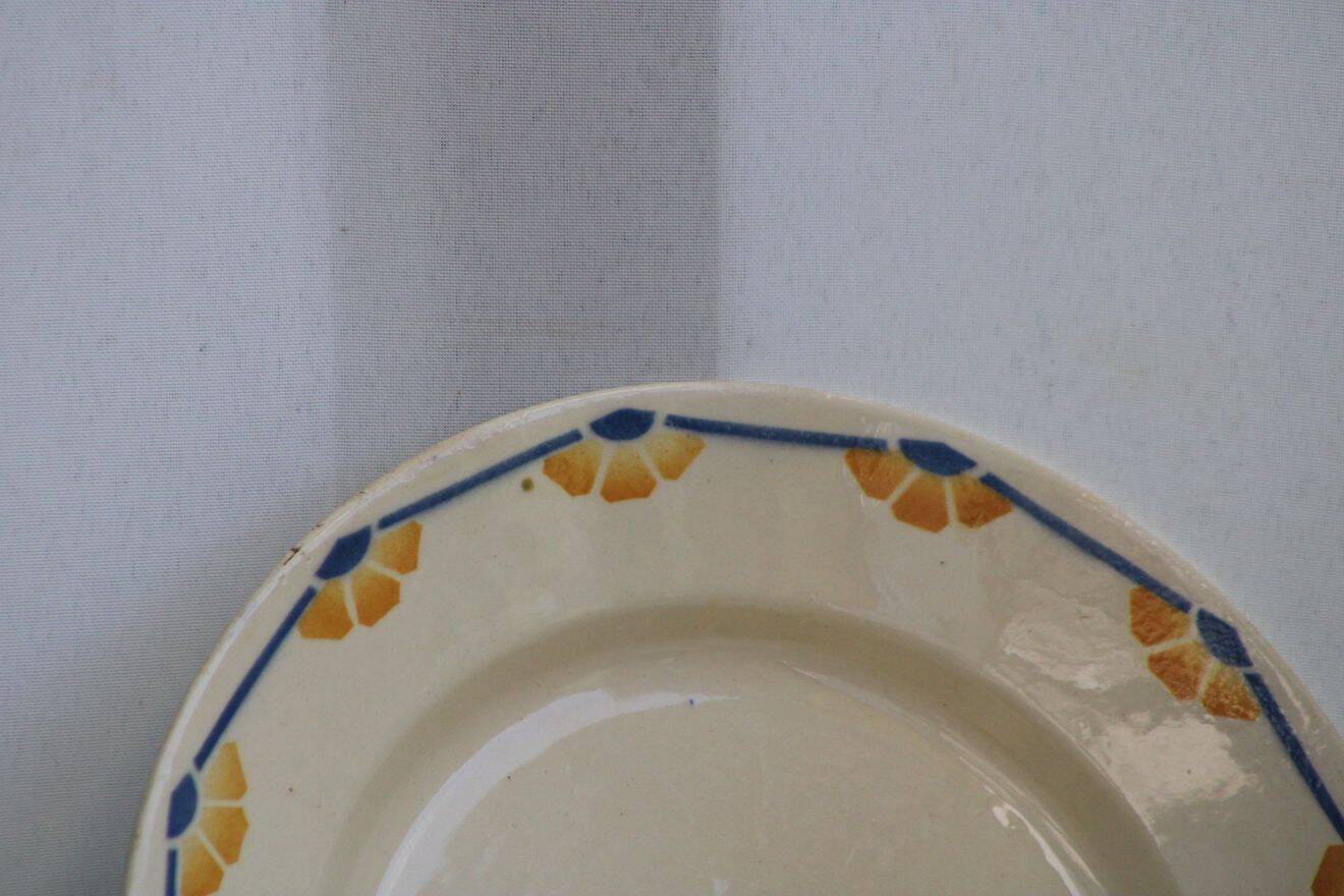 Set of 6 ceramic dinner plates