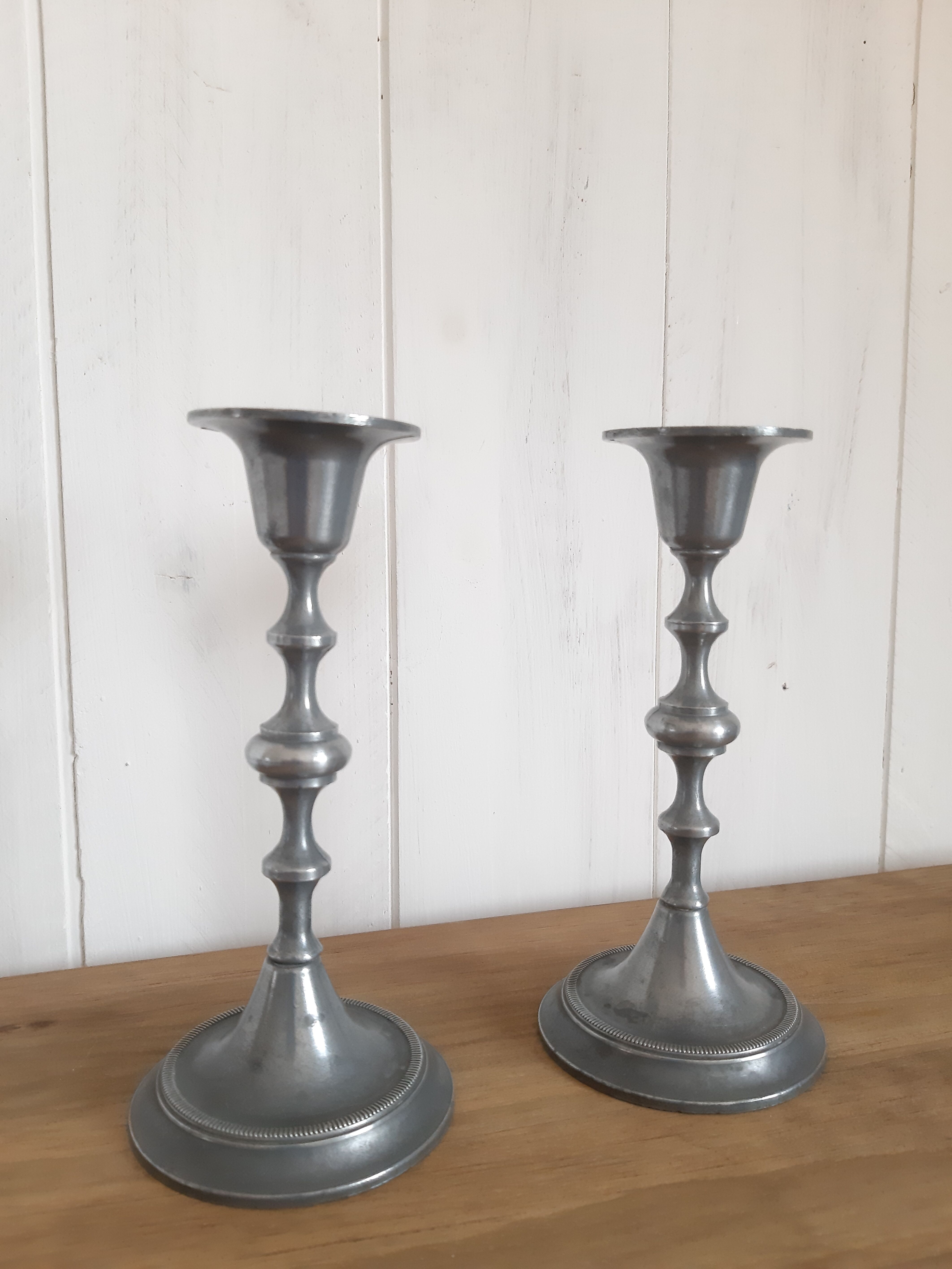 2 candle holders