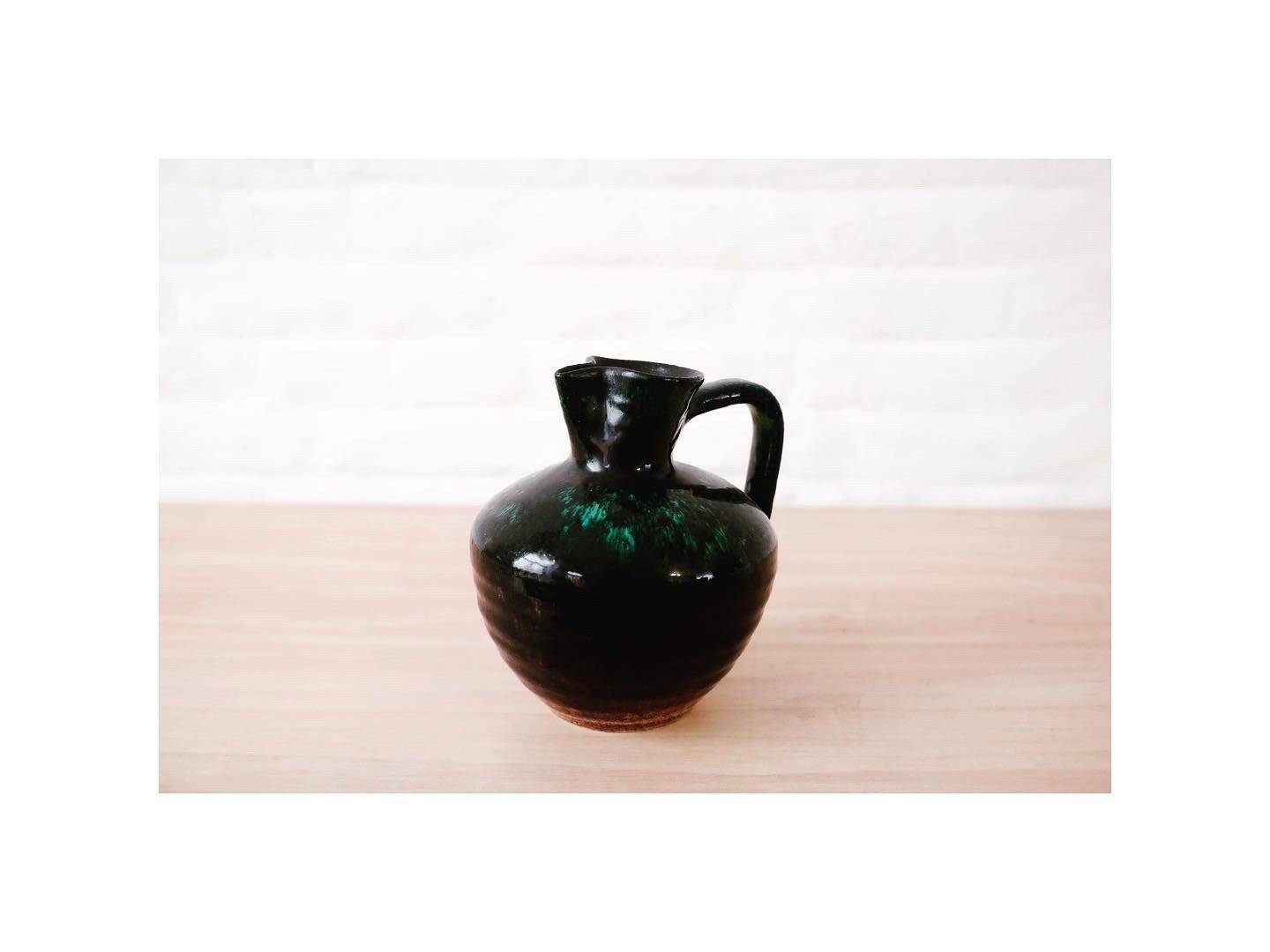 Accolay Vase
