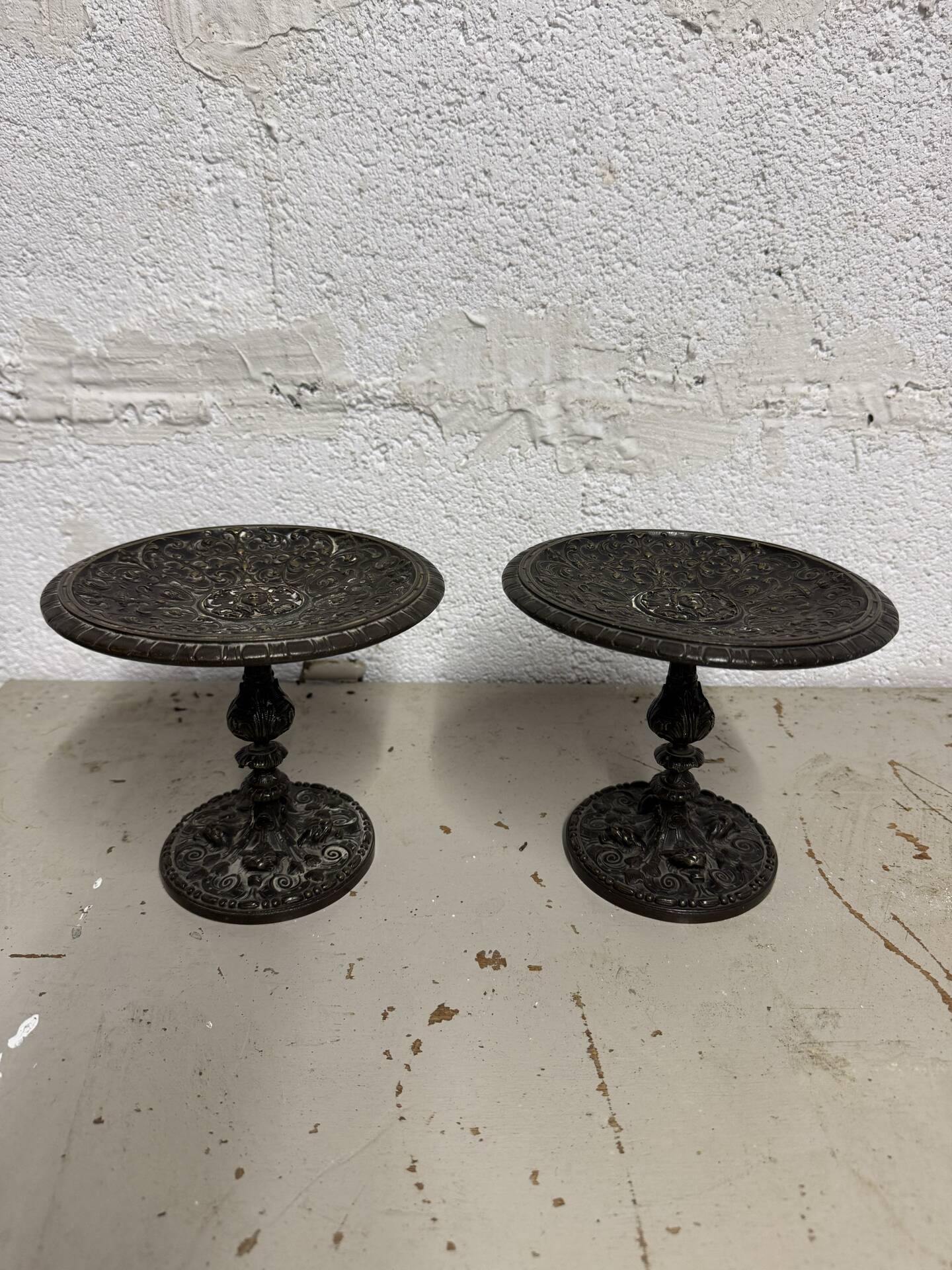 Bronze footed bowls in Renaissance style