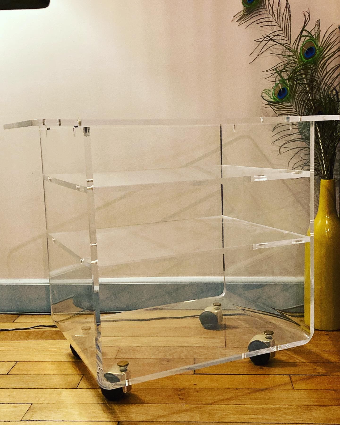 International Marais plexi service