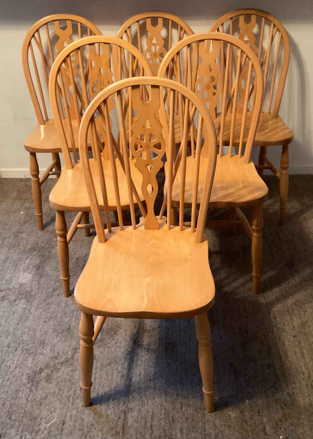 Set of 6 Dutch chairs in solid beech wood.