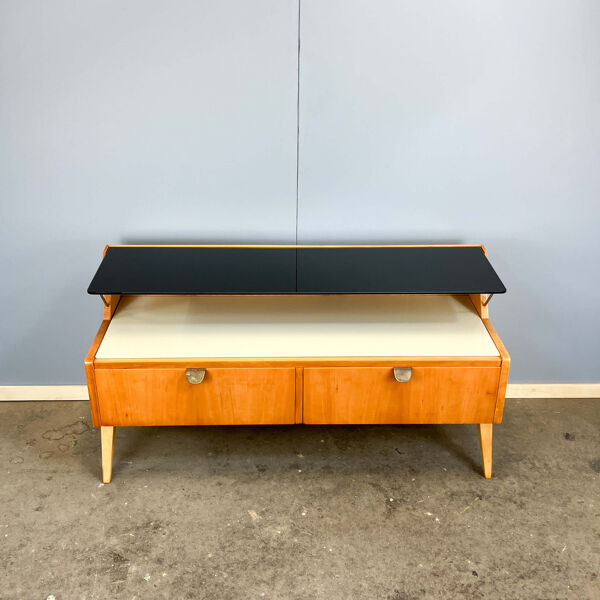 Petite commode par WK Möbel avec un dessus en verre noir et blanc, en bois de poirier, années 1950.