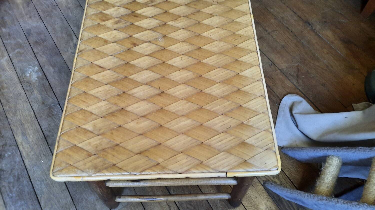 Banc année 50 bois et corde de palmier