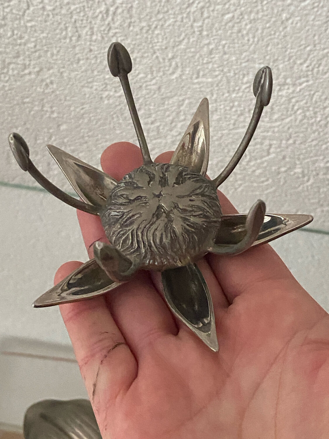 Ashtrays, lotus flower, removable petals, made of metal.