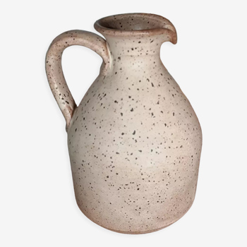 Speckled sandstone pitcher