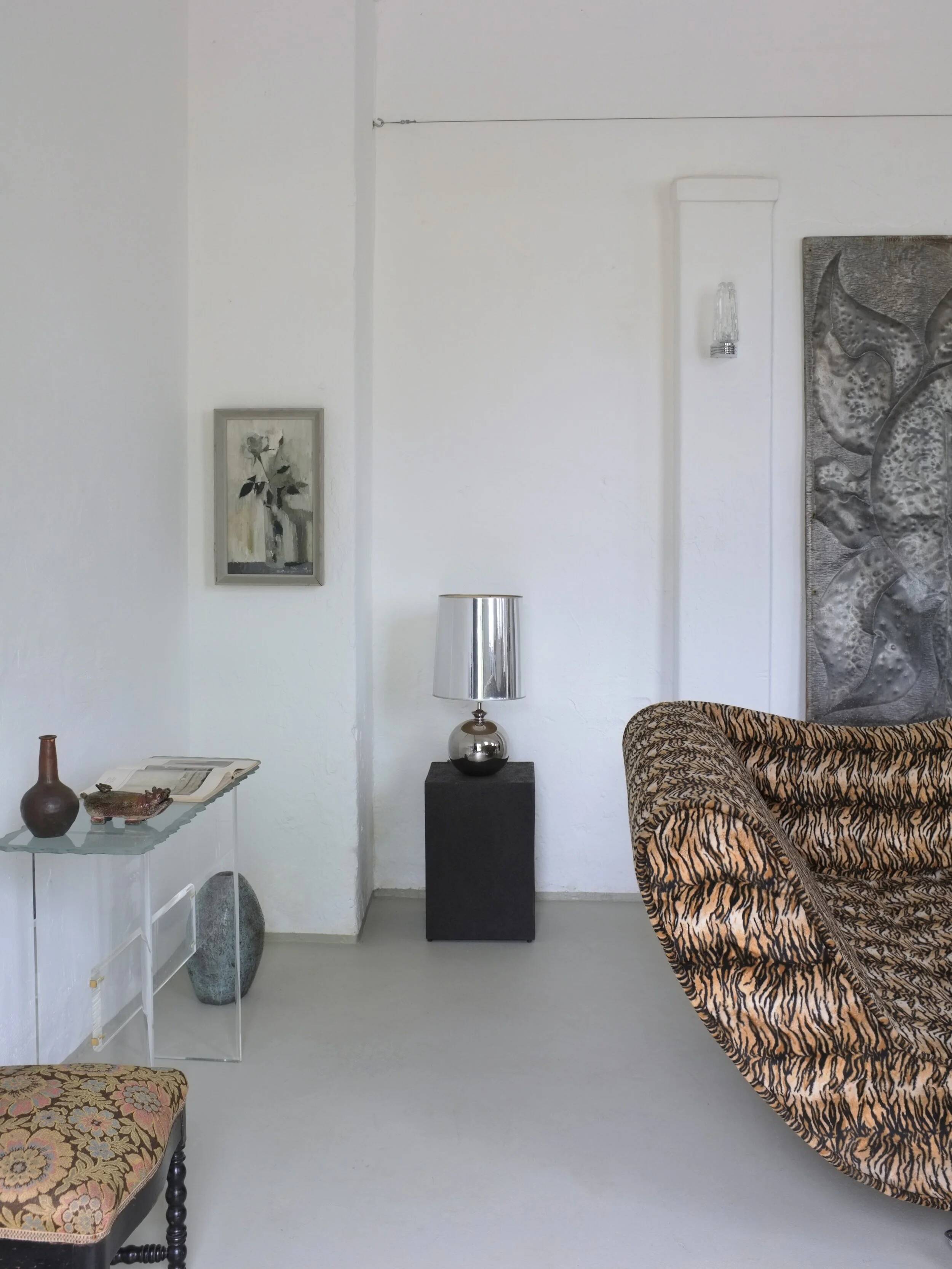 Console sculpturale en verre et lucite | Italie | Années 1980