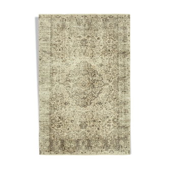 Hand-knotted antique turkish beige carpet 202 cm x 312 cm