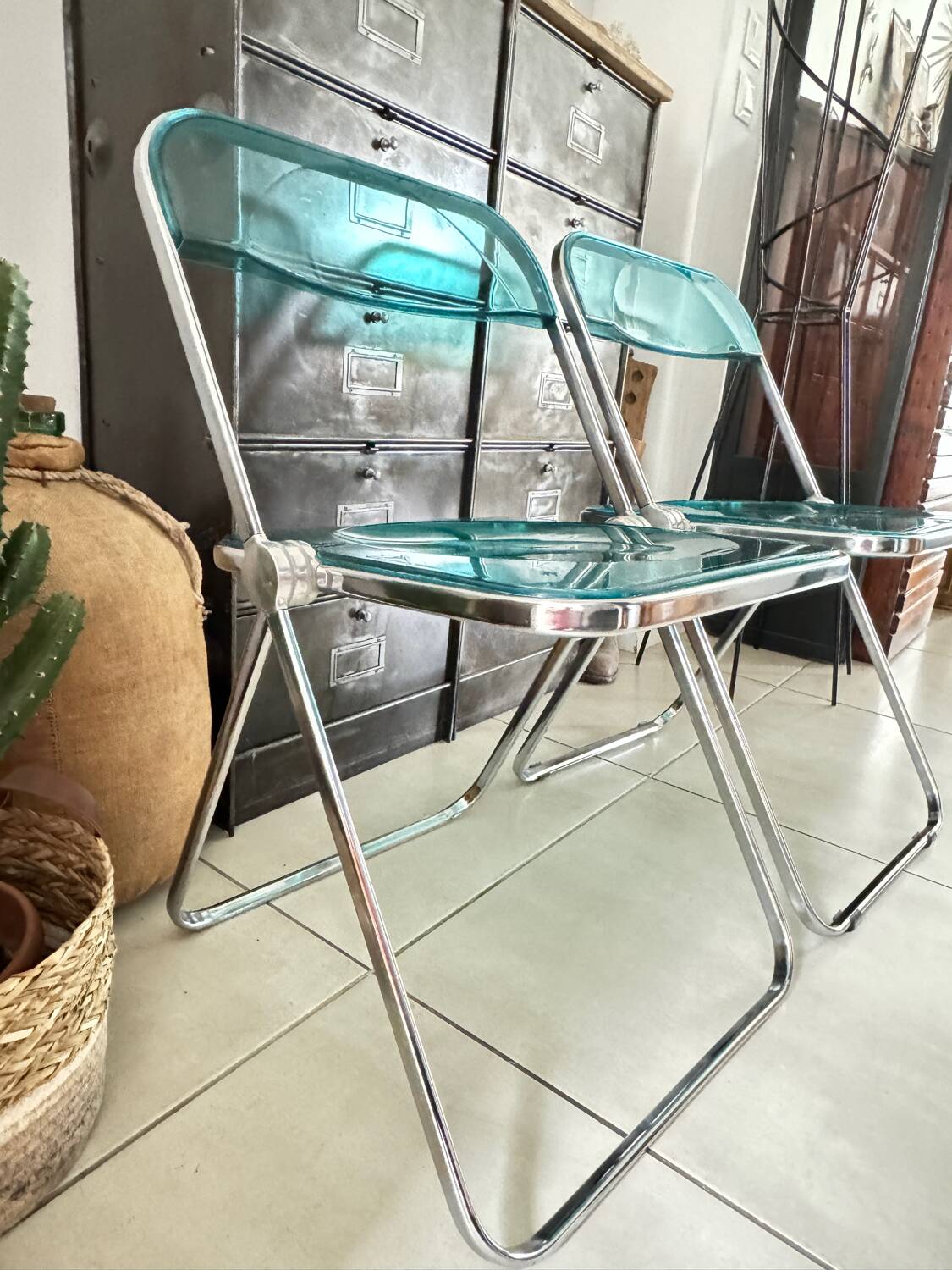 Set of 4 blue Plia folding chairs by Castelli