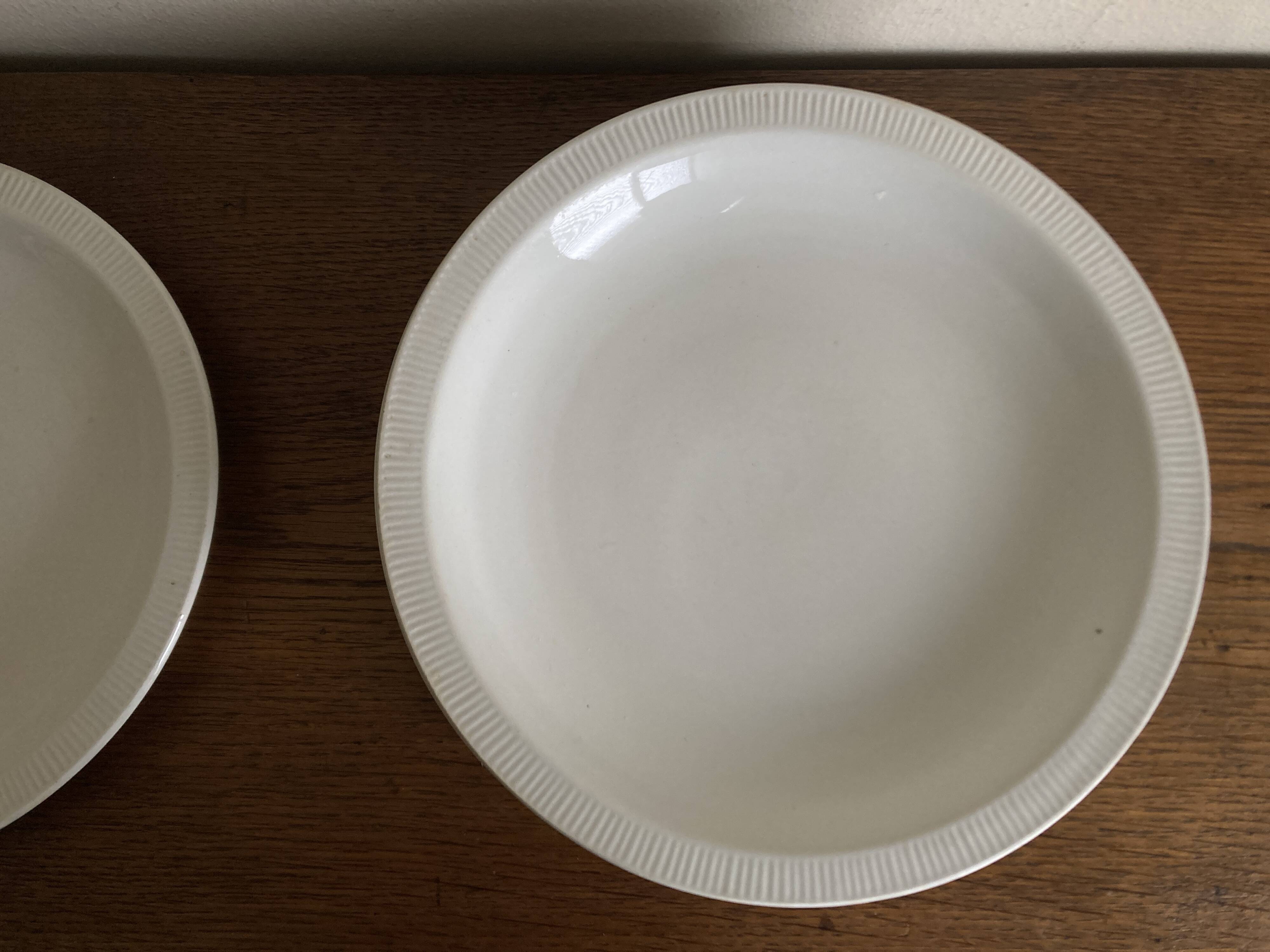 Set of 7 modernist flat plates Lunéville 1930 white earthenware